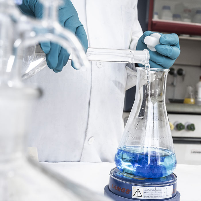 Spezialchemie im Labor Deuring GmbH